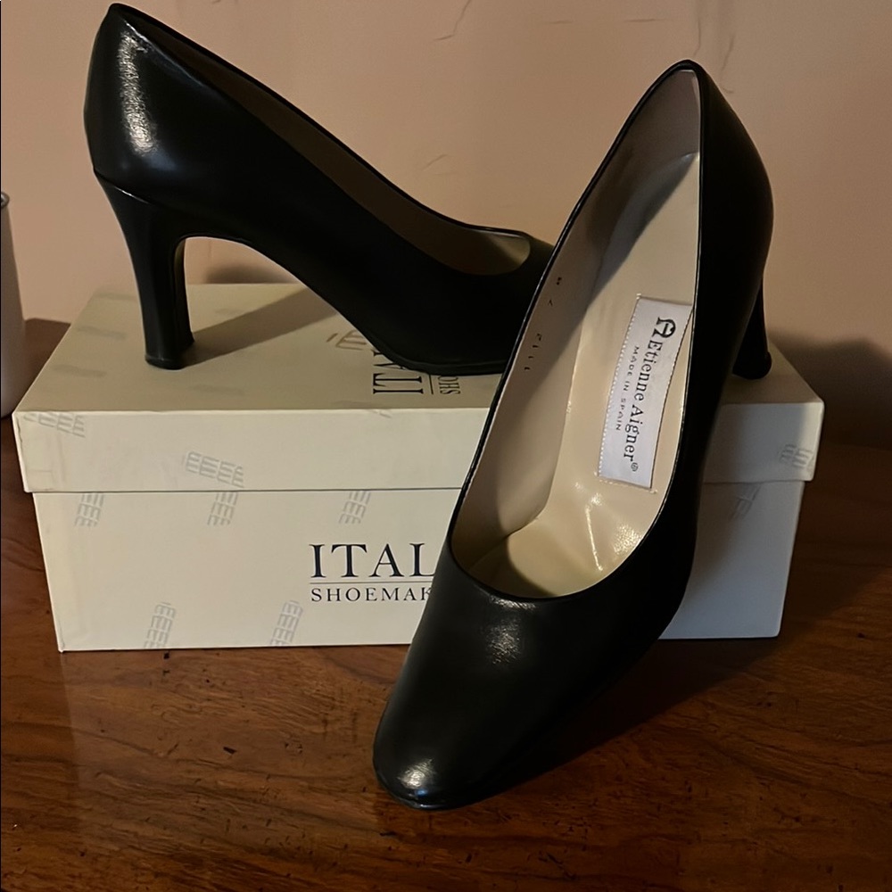 Etienne Aigner Black Leather Heels with Classic Design